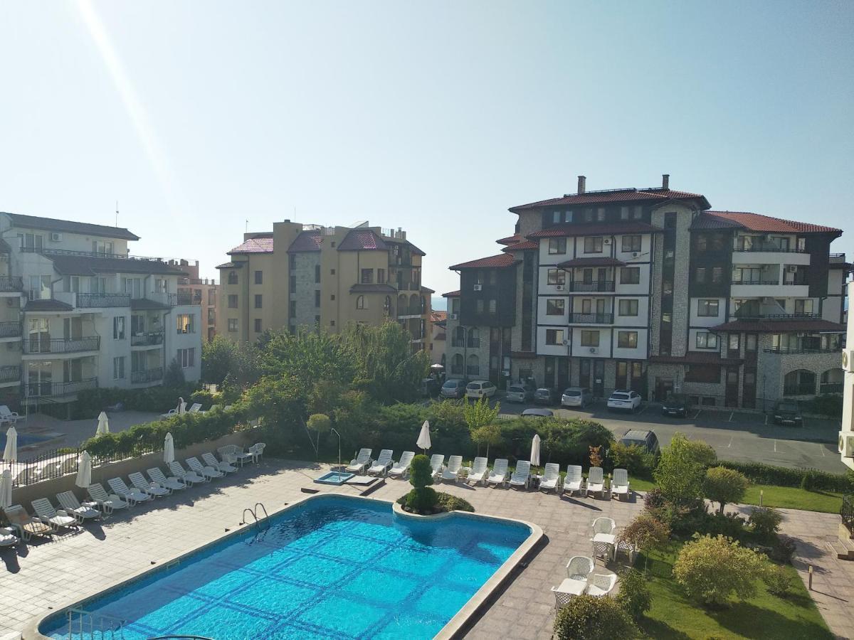 Dom-El Real Apartments 4 - Święty Włas Zewnętrze zdjęcie