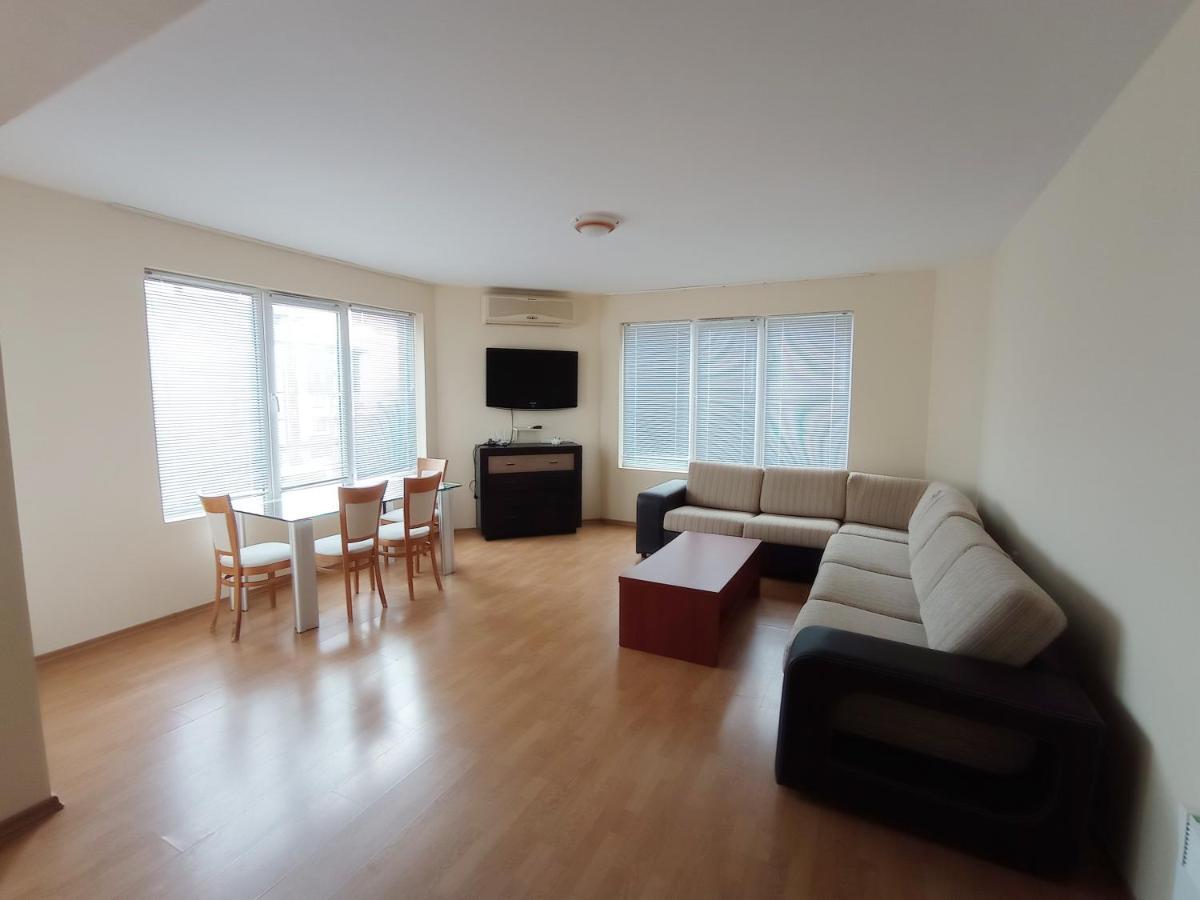 Dom-El Real Apartments 4 - Święty Włas Zewnętrze zdjęcie