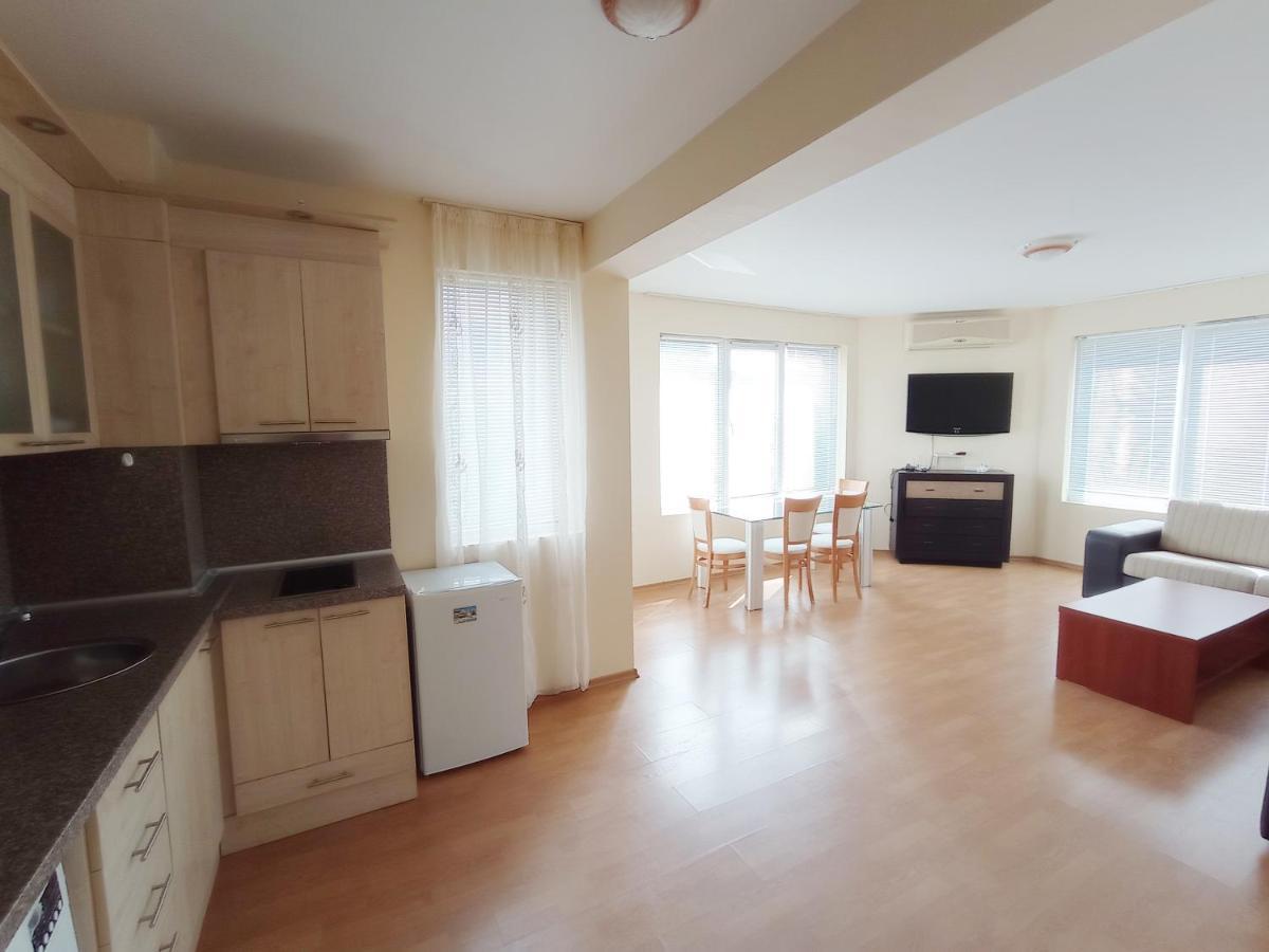 Dom-El Real Apartments 4 - Święty Włas Zewnętrze zdjęcie