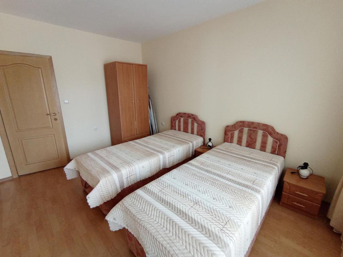 Dom-El Real Apartments 4 - Święty Włas Zewnętrze zdjęcie
