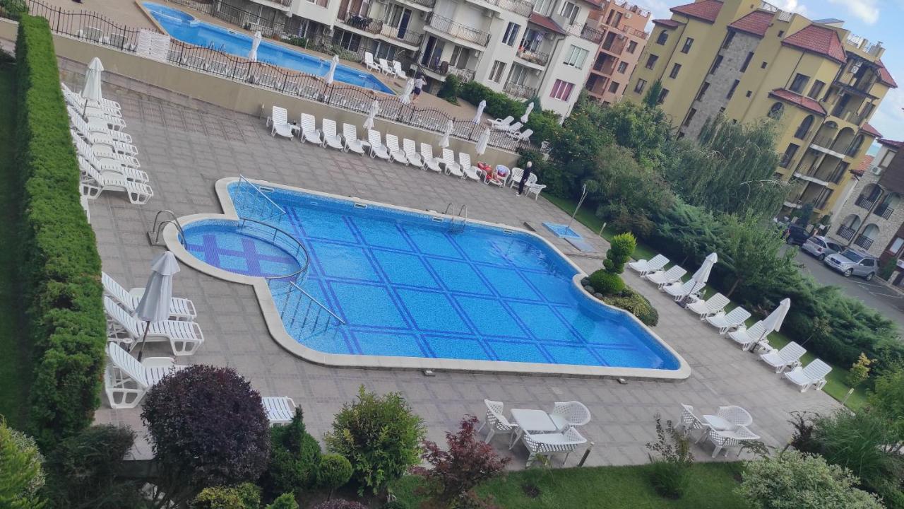 Dom-El Real Apartments 4 - Święty Włas Zewnętrze zdjęcie